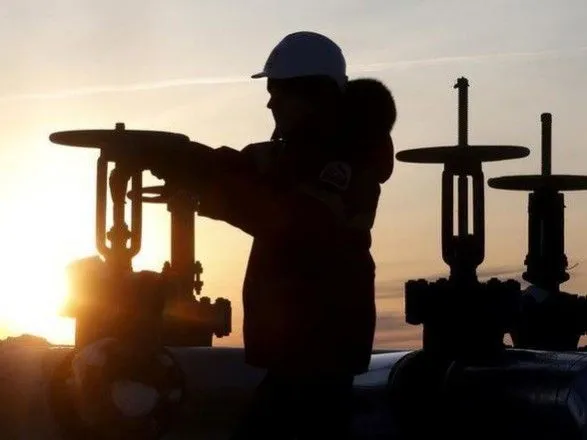 Эр-Рияд допустил необходимость сокращения суточной добычи нефти на 1 млн баррелей