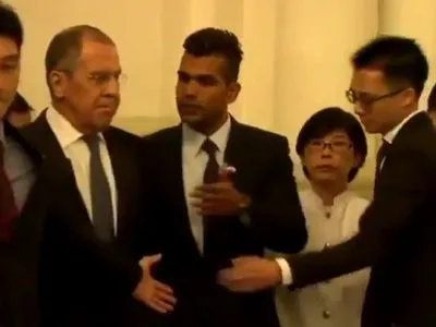 Лавров оконфузився на зустрічі Путіна з президентом Сингапуру