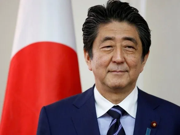 Прем'єр Японії сповнений рішучості разом з Путіним вирішити проблему мирного договору