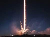 SpaceX здійснила посадку першого ступеня ракети Falcon 9 на морську платформу