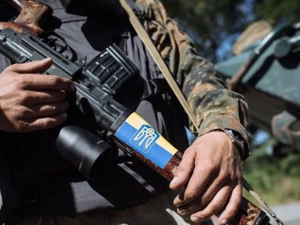 Сегодня в результате обстрелов ранено украинского военного