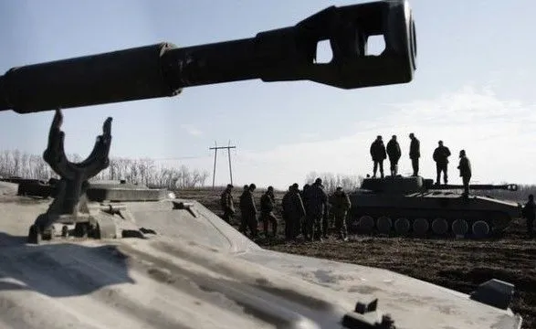 Бойовики сьогодні випустили вже 100 мін по позиціях українських військових