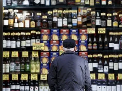 Інфляція: алкоголь і сигарети в ЄС знову подорожчали