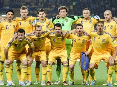 Сборная Украины по футболу поддержала патриотический челлендж - видео