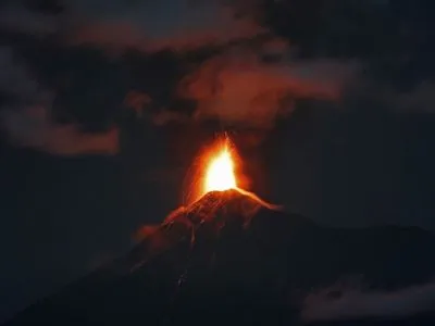 В Гватемале объявили эвакуацию из-за нового извержения вулкана