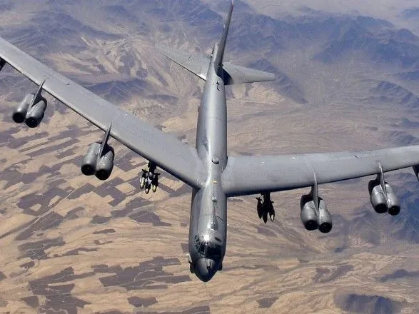 Два бомбардировщика ВВС США пролетели близ спорных островов в Южно-Китайском море
