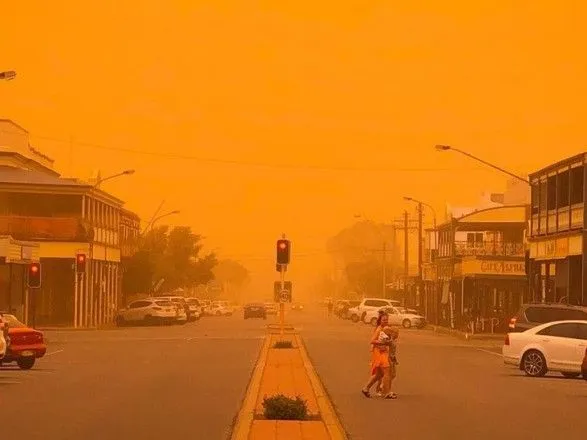 Австралию накрыла пылевая буря