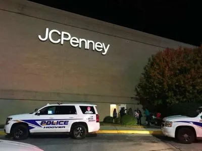 У США поліцейські помилково застрелили учасника інциденту в торговому центрі