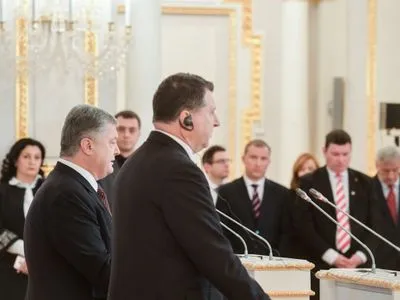 Санкції проти Росії повинні продовжуватися до виконання мінських угод – президент Латвії