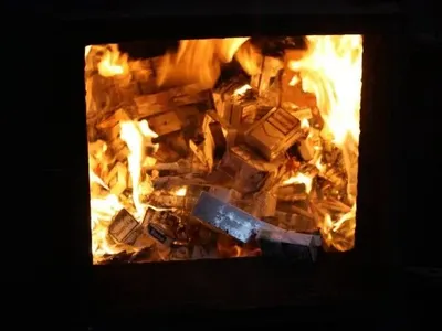 У Львівській області спалили контрабандні цигарки на півмільйона
