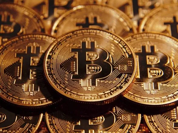 Стоимость Bitcoin впервые с 2017 года опустилась ниже 4тысяч долларов