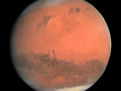 InSight доставив на Марс сейсмограф і наносупутники