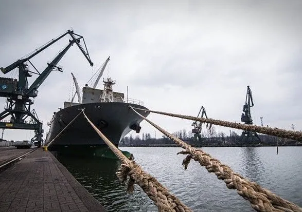 Українські порти на Азовському морі працюють в штатному режимі