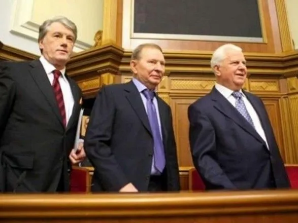Кравчук, Кучма и Ющенко сделали заявление о введении военного положения