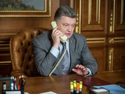 Порошенко начал переговоры с генсеком НАТО