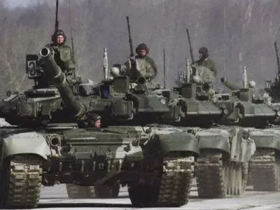 Кількість російських танків уздовж українського кордону зросла утричі - Порошенко