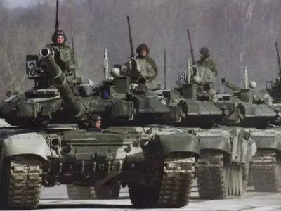 Количество российских танков вдоль украинской границы выросло втрое - Порошенко
