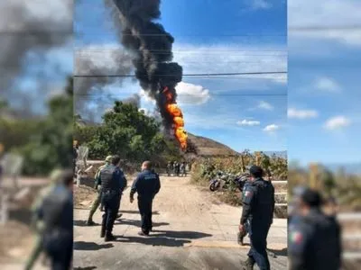У Мексиці на нафтопроводі сталася пожежа