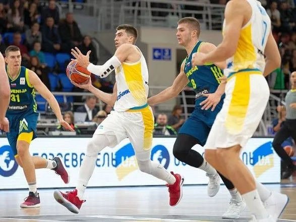 Сборная Украины по баскетболу разгромила чемпионов Европы в отборе на ЧМ-2019