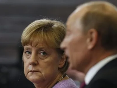Меркель на саміті G20 обговорить з Путіним ескалацію на Азові