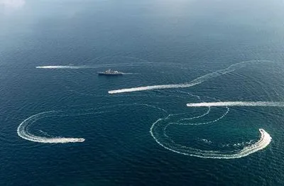 Муженко: украинские корабли предупреждали РФ о проходе через Керченский пролив