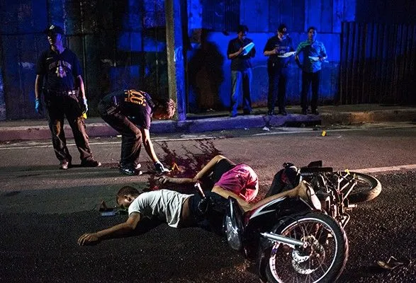 На Філіппінах винесли перший вирок поліцейським за вбивство в ході “війни з наркотиками”