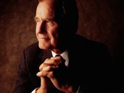 Помер Джордж Буш-старший