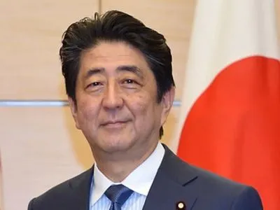 Премьер Японии Синдзо Абэ призвал лидеров США и КНР к сдержанности в торговых различиях - СМИ