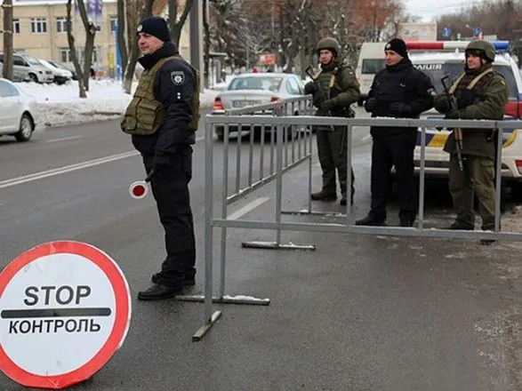 В Винницкой области на дорогах появились блокпосты