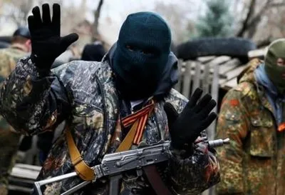 Российский офицер на Донбассе застрелил двух боевиков - разведка