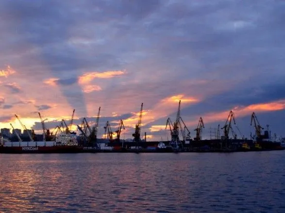 Российская Федерация частично разблокировала украинские порты в Азовском море