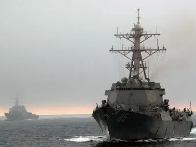 Из-за "морских претензий России" США отправили эсминец в Японское море