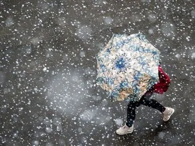 Сніг, дощ і ожеледиця: чого завтра українцям чекати від погоди