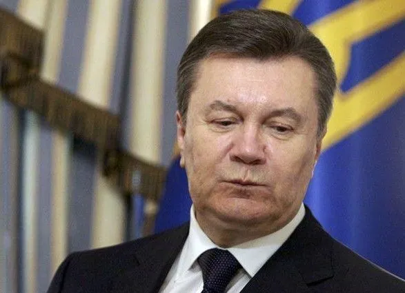 Адвокат попросив суд зупинити справу проти Януковича