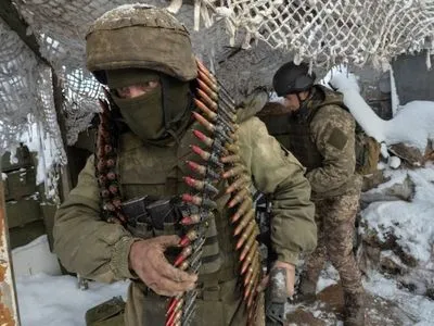 Боевики трижды обстреляли украинских военных на Донбассе