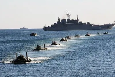 Президент: РФ сконцентрировала угрожающее количество кораблей в Черном море