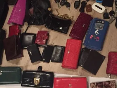 У Львові знайшли десятки викрадених гаманців