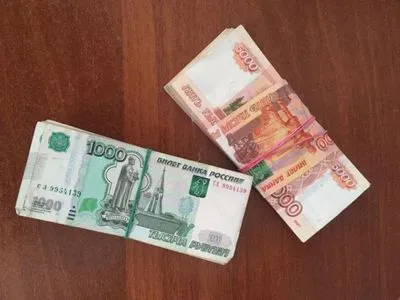 Українець хотів у черевиках пронести до Росії близько 1 млн рублів