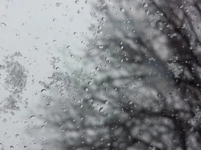 По Україні сьогодні очікується мокрий сніг