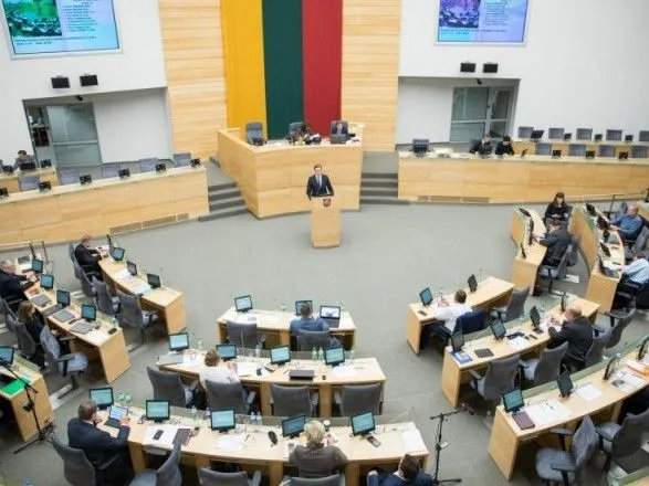 Сейм Литви закликав посилити санкції проти РФ після ескалації на Азові