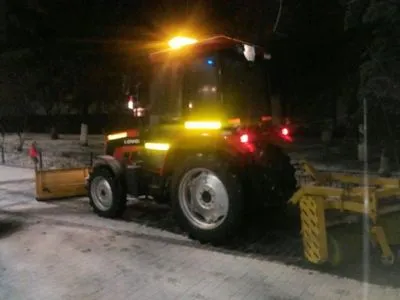 Спецтехніка з 5.00 ранку почала прибирати місто від наслідків снігопаду - КМДА