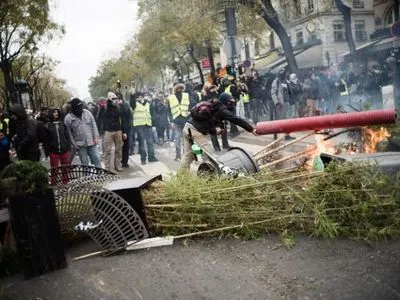 Протесты во Франции: число погибших увеличивается