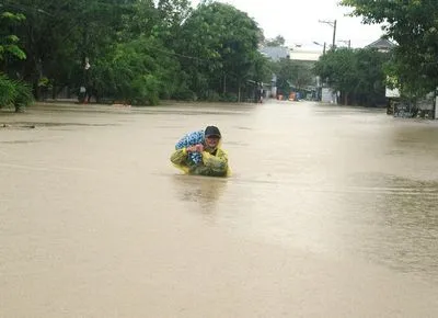 Из-за наводнения во Вьетнаме погибли 13 человек