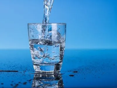 Фильтрованная вода приводит к кариесу и ломкости костей - медик