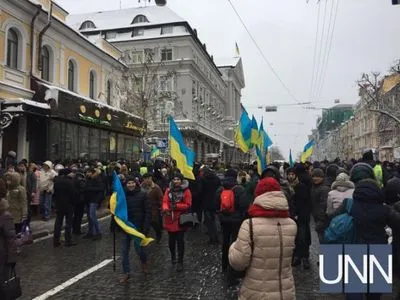 Чекати рішення Об’єднавчого собору приїхали люди з всієї України