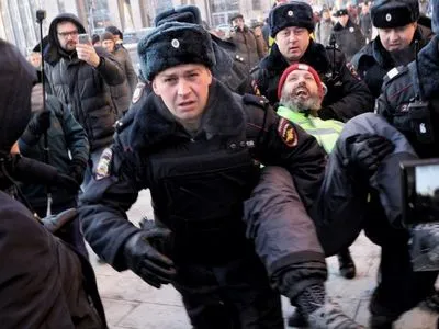 У Москві затримали учасників “зборів громадян, обурених діями влади”