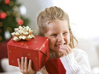 Експерт порадила, як знайти альтернативу дорогому подарунку для дитини