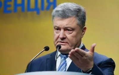 Президент пригадав, коли почав говорити українською