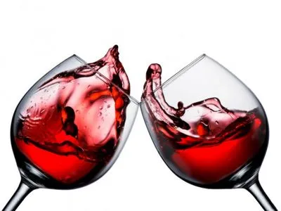 Бокал красного вина перед сном поможет похудеть - ученые