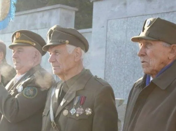 Порошенко сообщил, когда подпишет закон о предоставлении статуса ветеранов воинам УПА